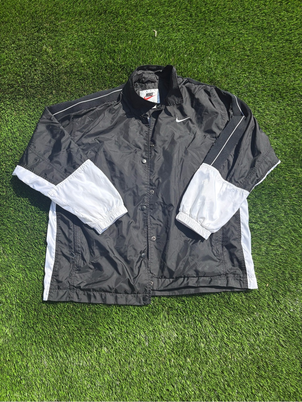 Vintage 90s Nike Black and White Windbreaker Jacket